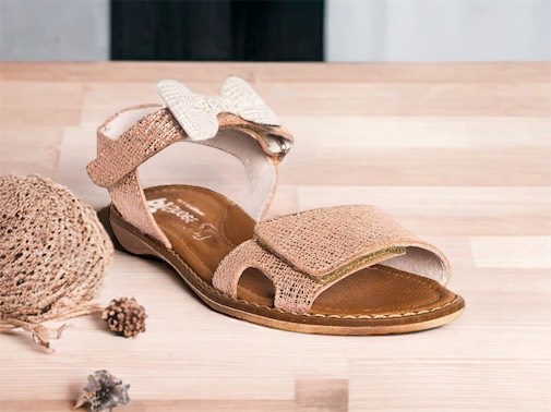 Pj Shoes sandale din piele pentru fete.