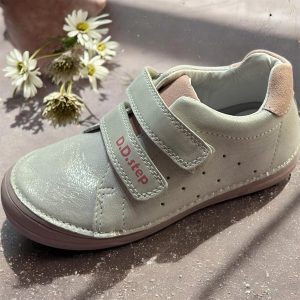 D.D.step pantofi din piele pentru fete.