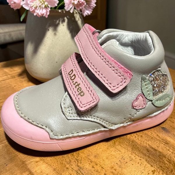 D.D.Step pantofi din piele pentru fete, Dove grey.