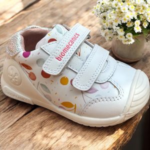 Biomecanics sneakers din piele pentru fete.